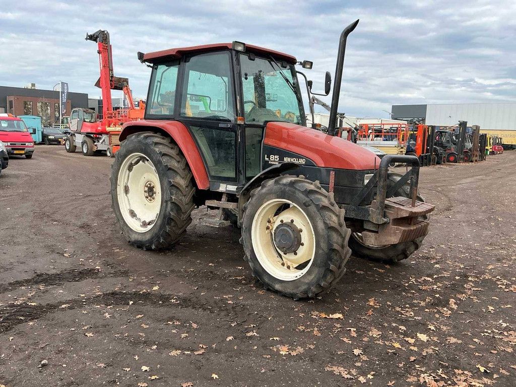 Landwirtschaftlicher Traktor New Holland L85 DT Diesel 1996