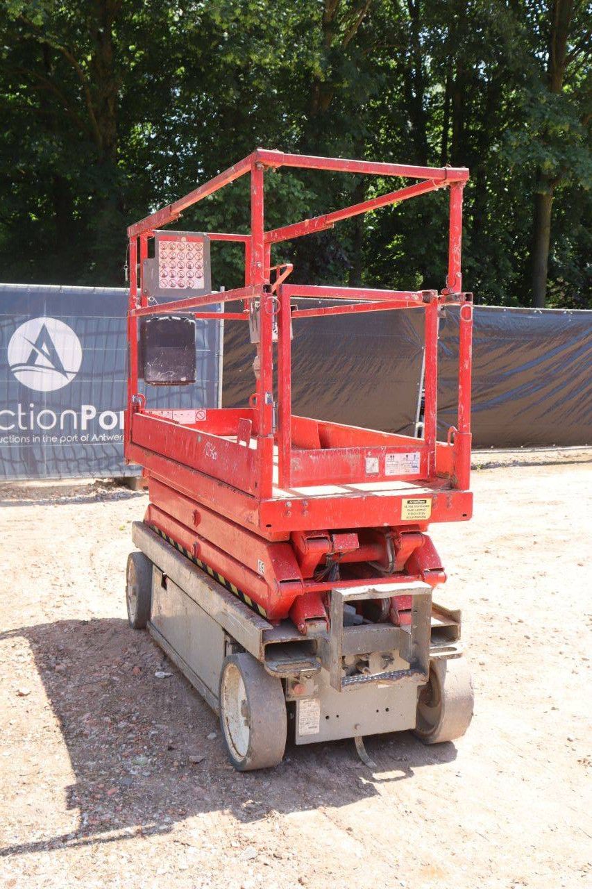 Skyjack SJ III-3220 Elektrische Scherenbühne 8 m 2013