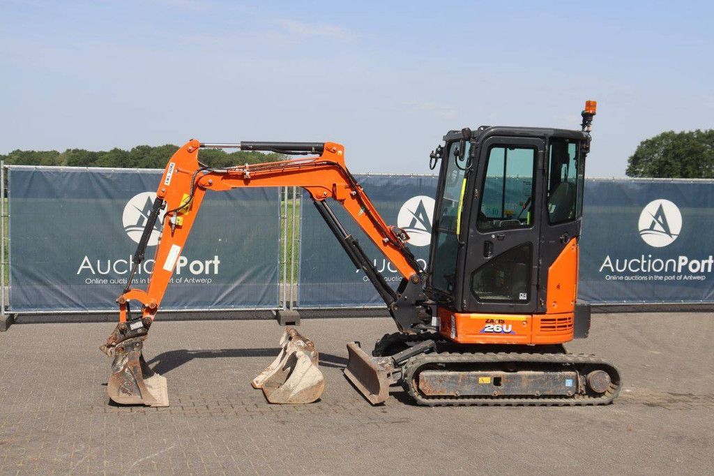 Raupenbagger Hitachi ZX26U-6 CLR Diesel