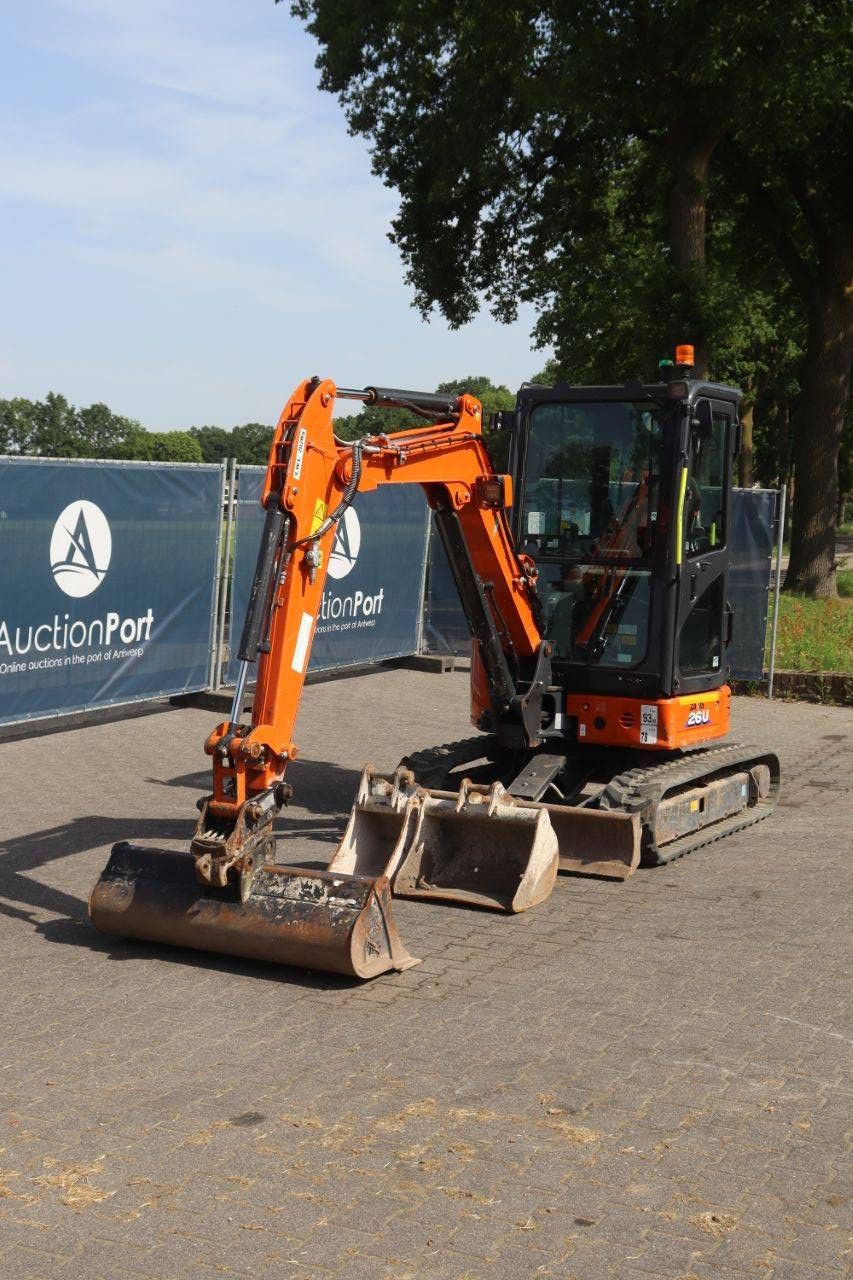 Raupenbagger Hitachi ZX26U-6 CLR Diesel