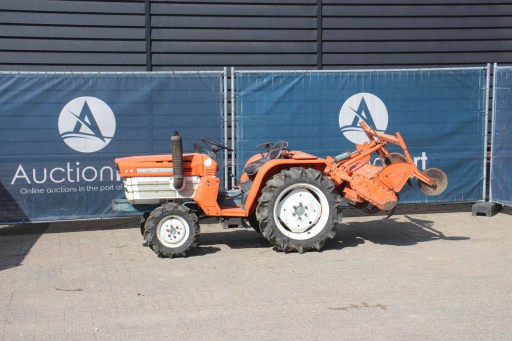 Kleintraktor Kubota ZB1600 Diesel 16 PS mit Grubber