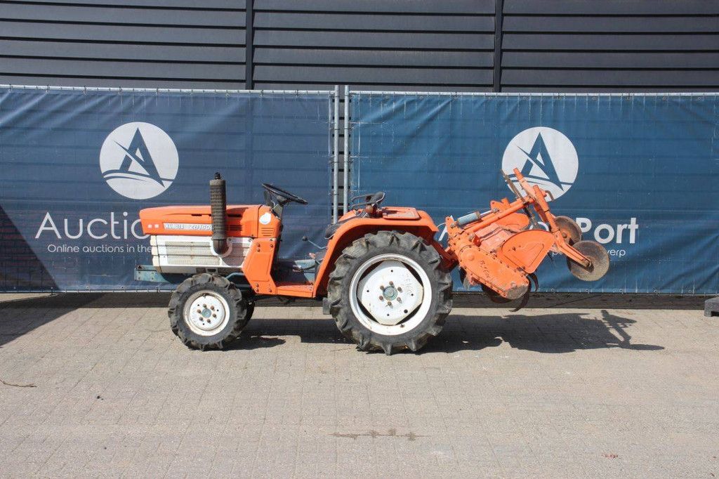 Kleintraktor Kubota ZB1600 Diesel 16 PS mit Grubber