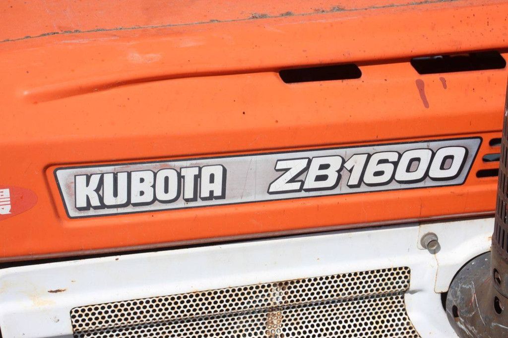 Kleintraktor Kubota ZB1600 Diesel 16 PS mit Grubber