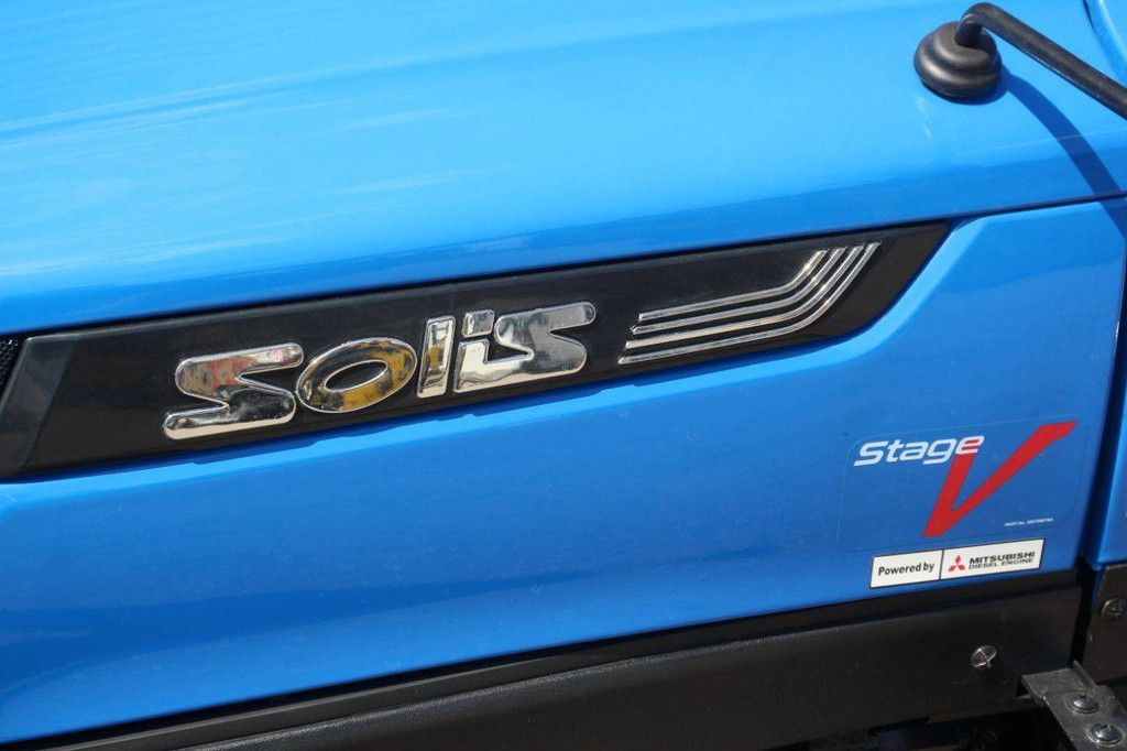 Solis Stage V Diesel-Kleintraktor mit Schlegelmäher
