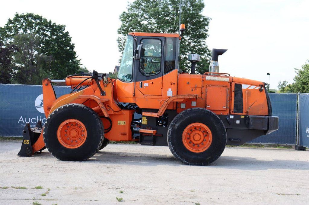 Doosan DL250 Diesel Wheel Loader 121kW 2011