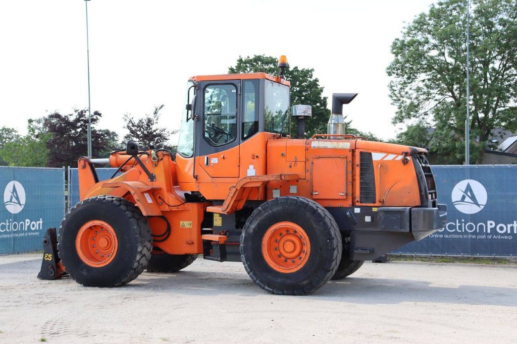 Doosan DL250 Diesel Wheel Loader 121kW 2011