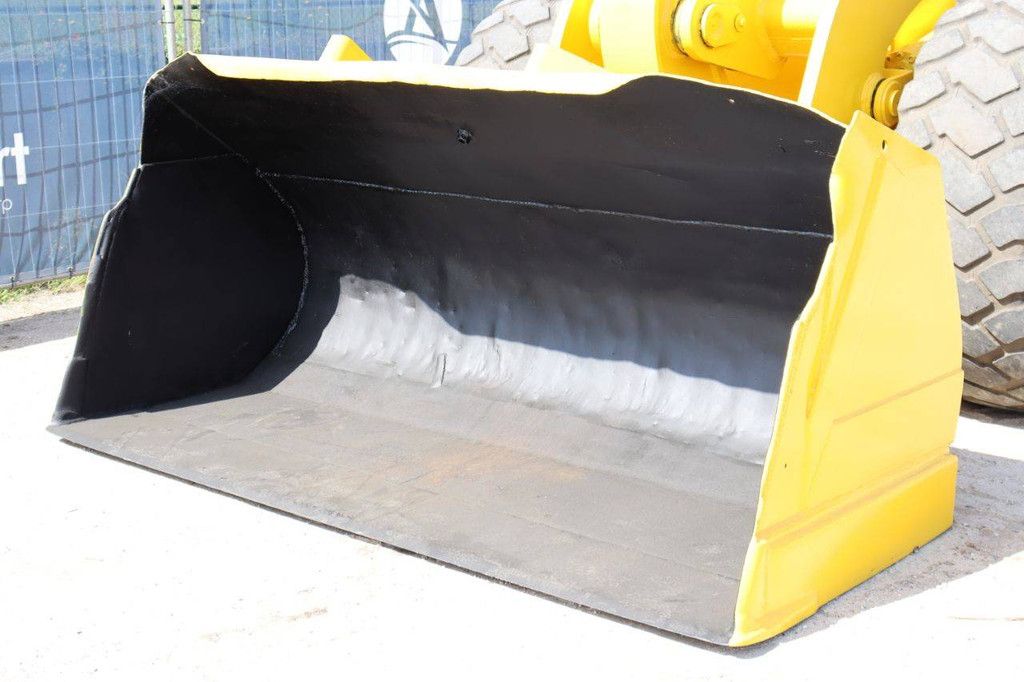 Wheel loader Furukawa 34 Diesel 150kW 2001
