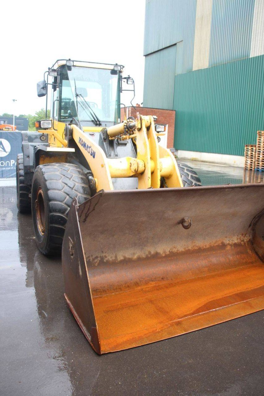Wiellader Komatsu WA320-5H Diesel 124kW 2004