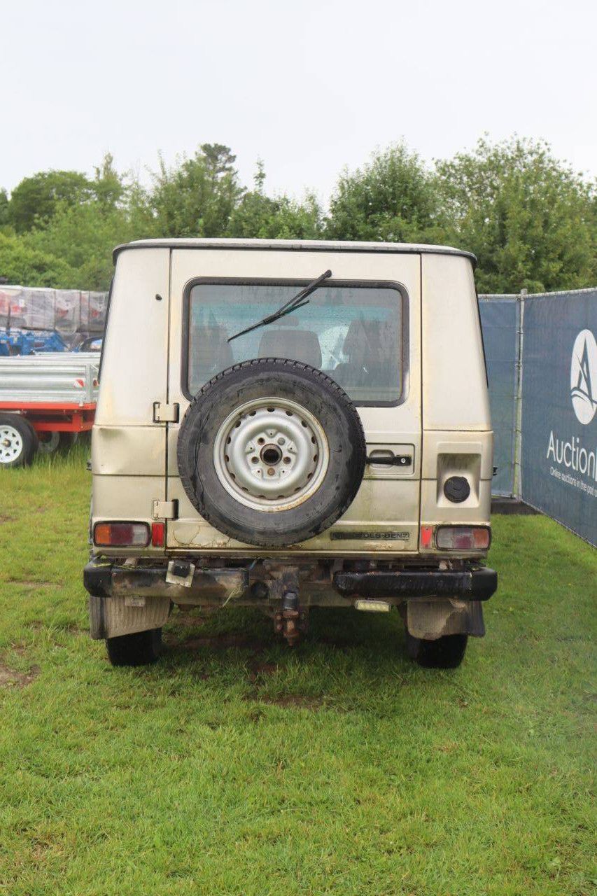 Oldtimer SUV Mercedes-Benz 250GD Diesel 84 PS 1987 (Margin)