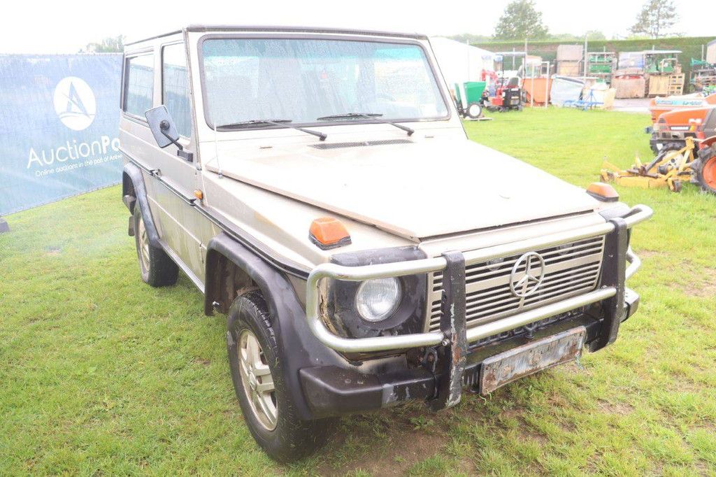 Oldtimer SUV Mercedes-Benz 250GD Diesel 84 PS 1987 (Margin)