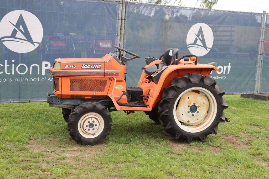 Kleintraktor Kubota B1-17 Bulltra Diesel 17,5 PS