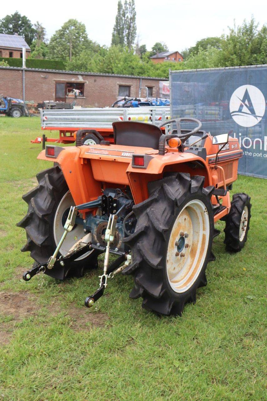 Kleintraktor Kubota B1-17 Bulltra Diesel 17,5 PS