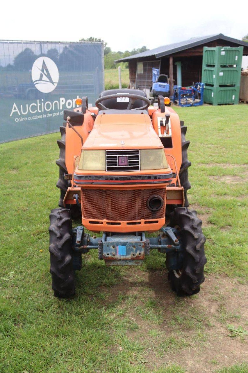 Kleintraktor Kubota B1-17 Bulltra Diesel 17,5 PS
