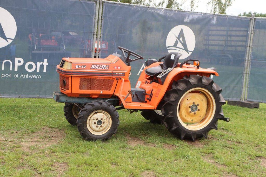 Kleintraktor Kubota B1-17 Bulltra Diesel 17,5 PS