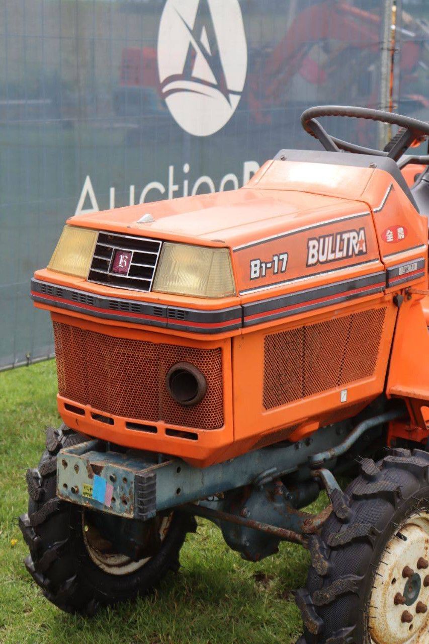 Kleintraktor Kubota B1-17 Bulltra Diesel 17,5 PS