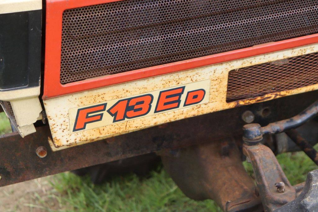Yanmar F13 ED Diesel-Kleintraktor mit Arena Leveller