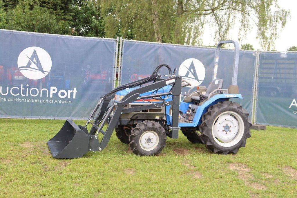 Iseki Sial 193 Diesel-Kleintraktor mit Frontlader