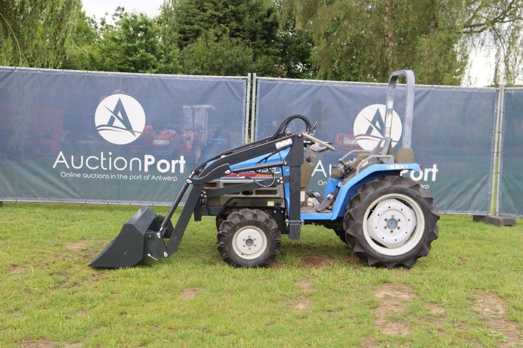 Iseki Sial 193 Diesel-Kleintraktor mit Frontlader