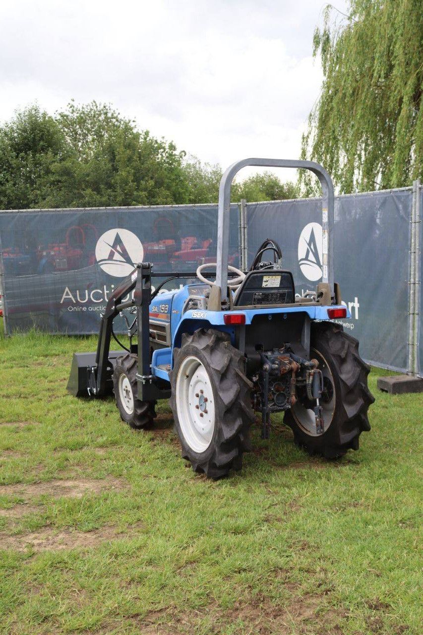 Iseki Sial 193 Diesel-Kleintraktor mit Frontlader