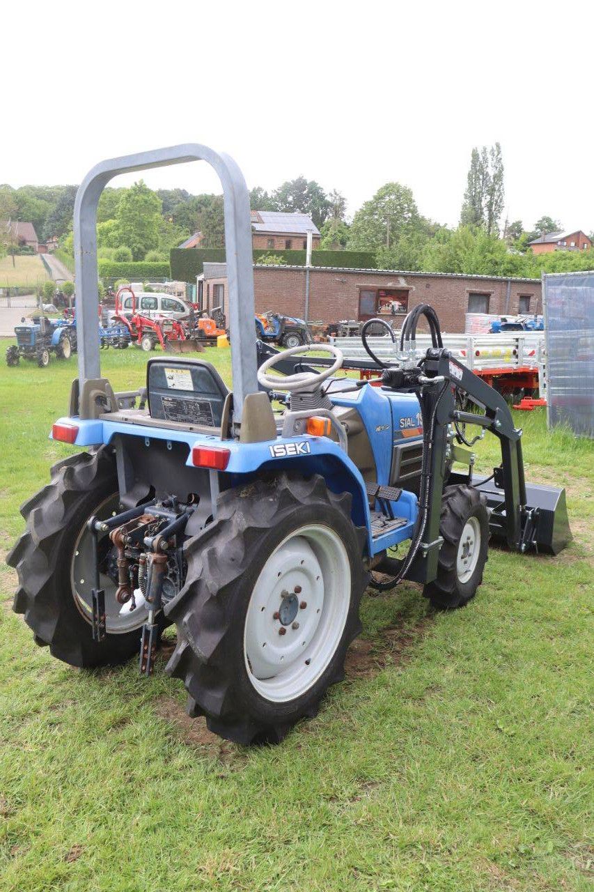 Iseki Sial 193 Diesel-Kleintraktor mit Frontlader