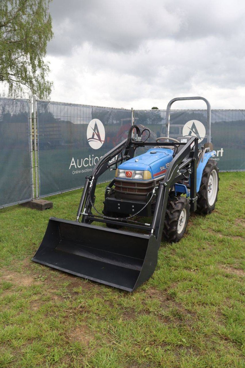 Iseki Sial 193 Diesel-Kleintraktor mit Frontlader