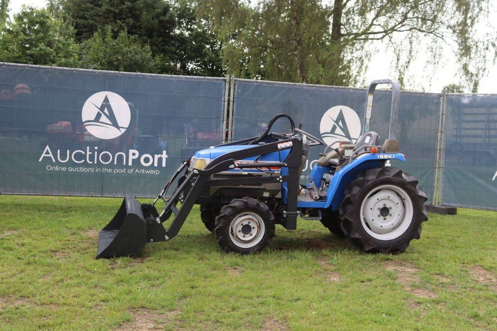 Iseki Sial 223 Diesel-Kleintraktor mit Frontlader