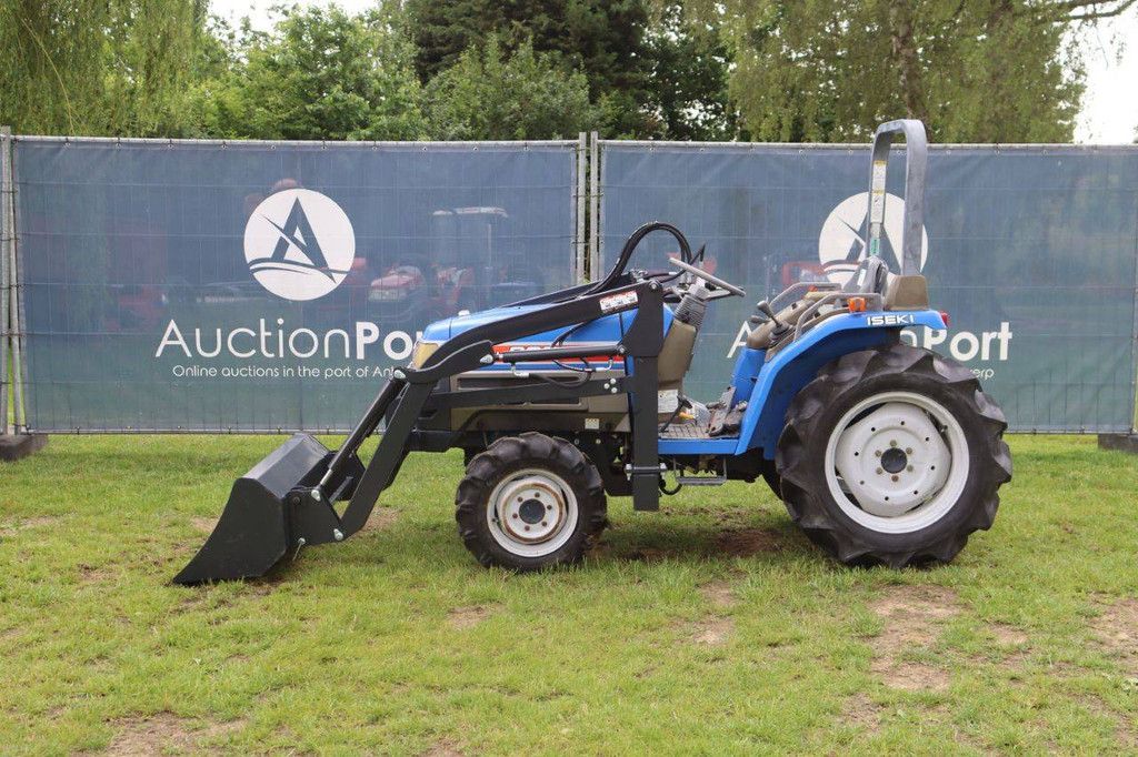 Iseki Sial 223 Diesel-Kleintraktor mit Frontlader