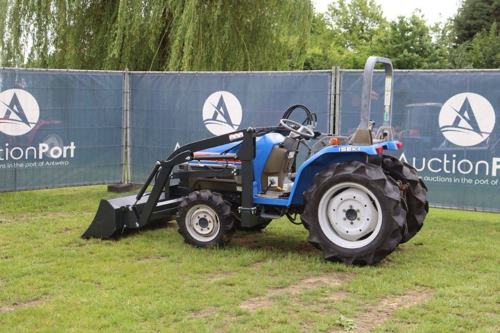 Iseki Sial 223 Diesel-Kleintraktor mit Frontlader