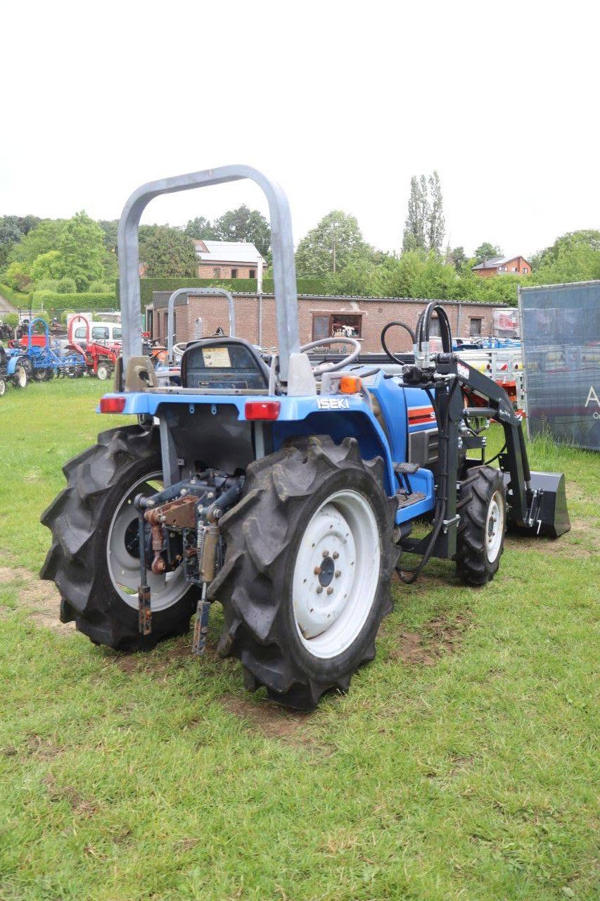 Iseki Sial 223 Diesel-Kleintraktor mit Frontlader