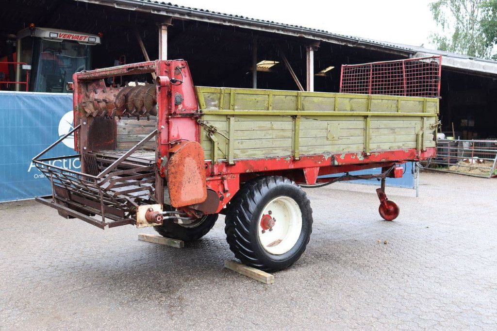 Trailer Manure Spreader