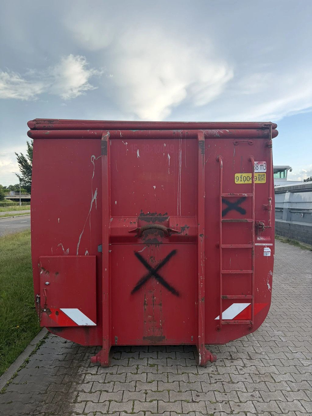 ALL-IN Containers 38m³ vloeistofdichte container met hydraulische klep