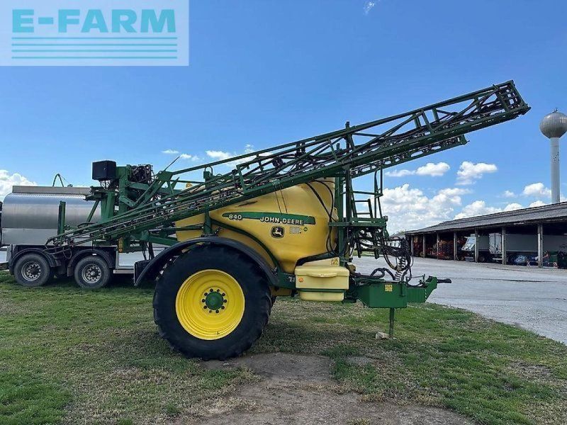 John Deere 840