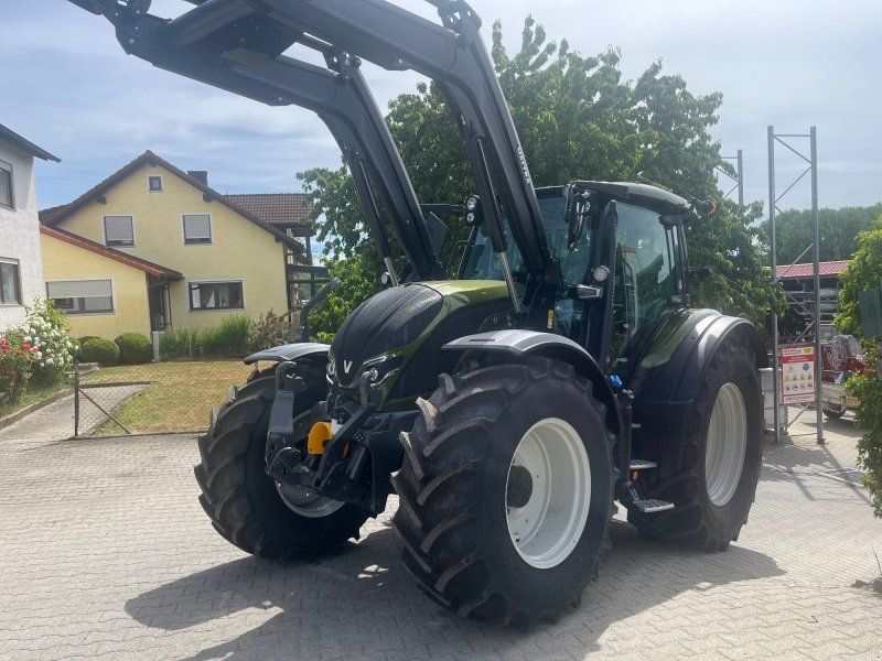 Valtra N 175D mit Rüfa, FL, FKH+FZW