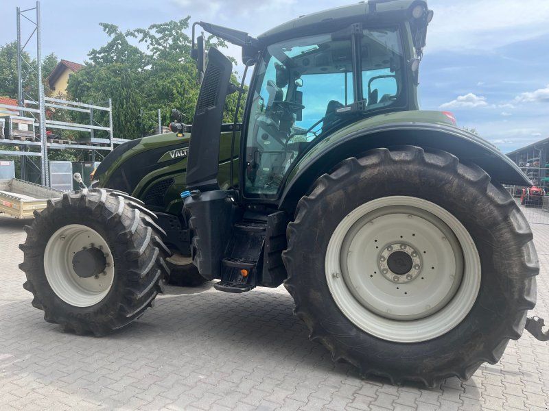 Valtra T215D mit Rüfa