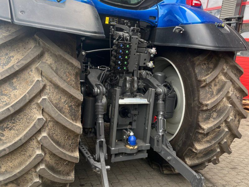 Valtra T215D mit 60 km/h