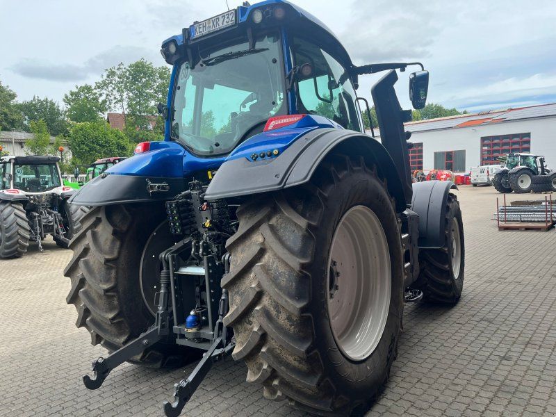 Valtra T215D mit 60 km/h