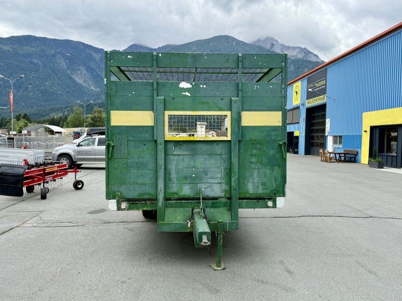Robuster Viehanhänger mit Zwillingsbereifung