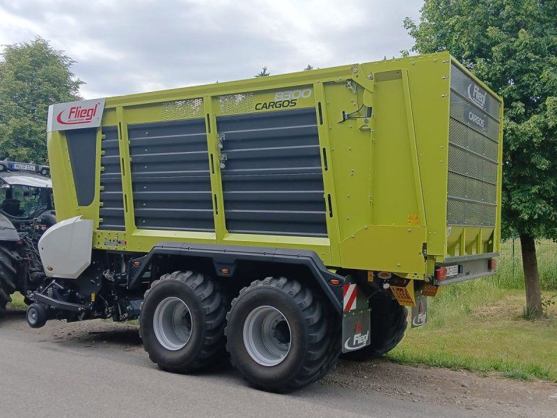 Fliegl Cargos 8300