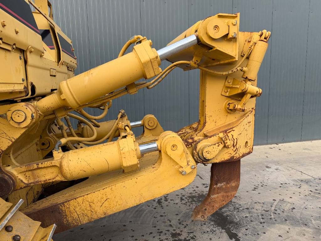 CAT D8R