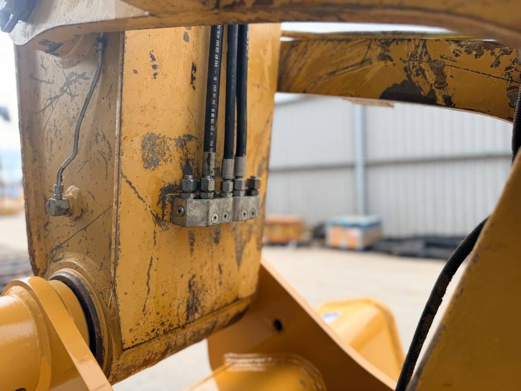 CAT 329E LN
