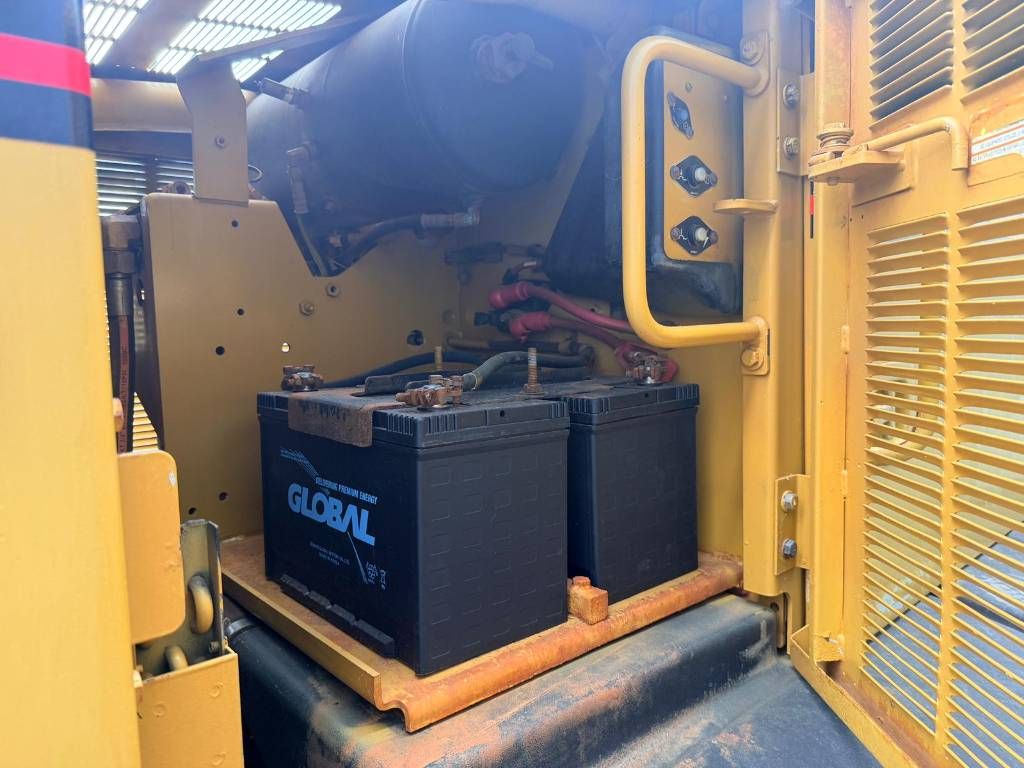 CAT 140H II