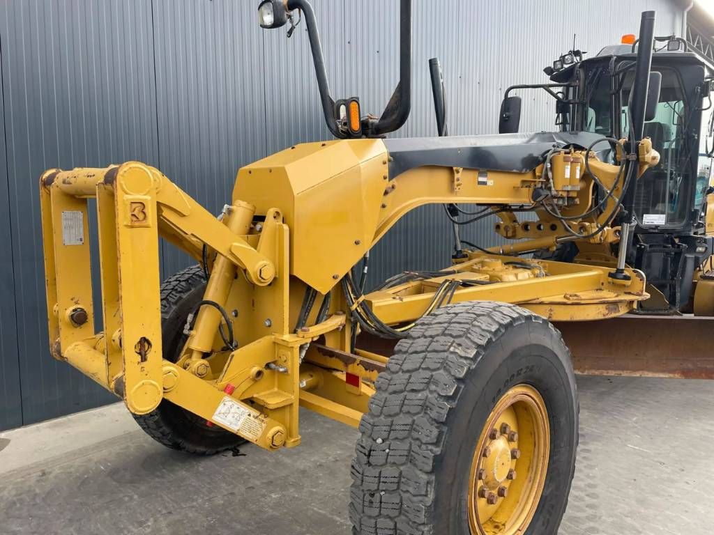CAT 140M