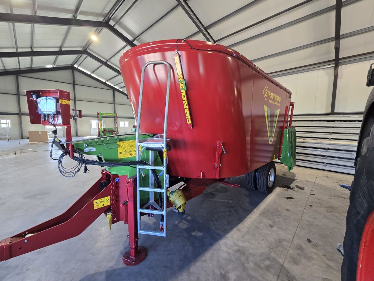 Strautman voermengwagen vertimix 2401 D