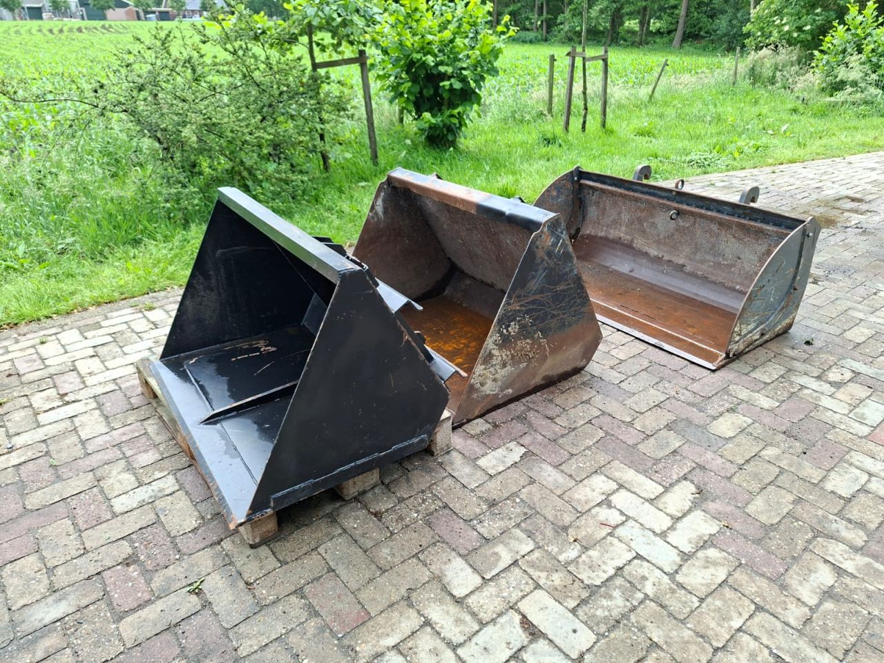 Grondbak Volumebak Puinbak met inlegvel