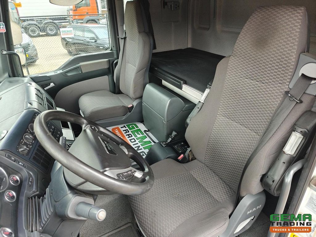 MAN TGM 12.280 4X2 BL 4x2 Schlafkabine Euro4 (6CIL) - Falkom FAS6000 geschlossener Aufbau mit Fernbedienung + 3600 kg Seilwinde - 405.000 km Original - TOP!