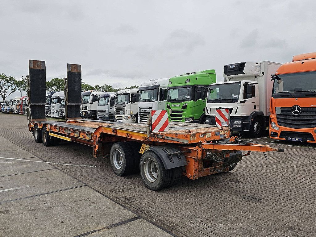 MUELLER MITTETAL 4 axle hydr bed ramp