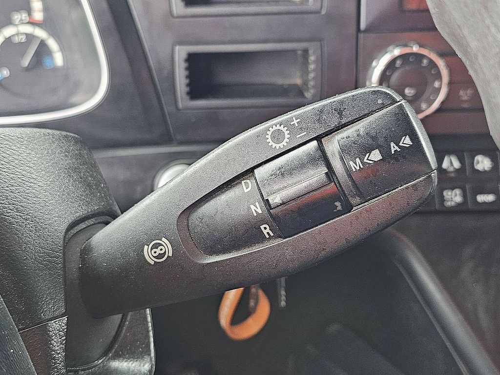 MERCEDES-BENZ ACTROS 1843