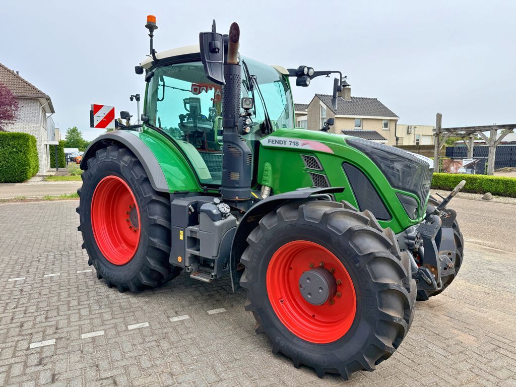 Fendt 718 Vario S4 Power Plus