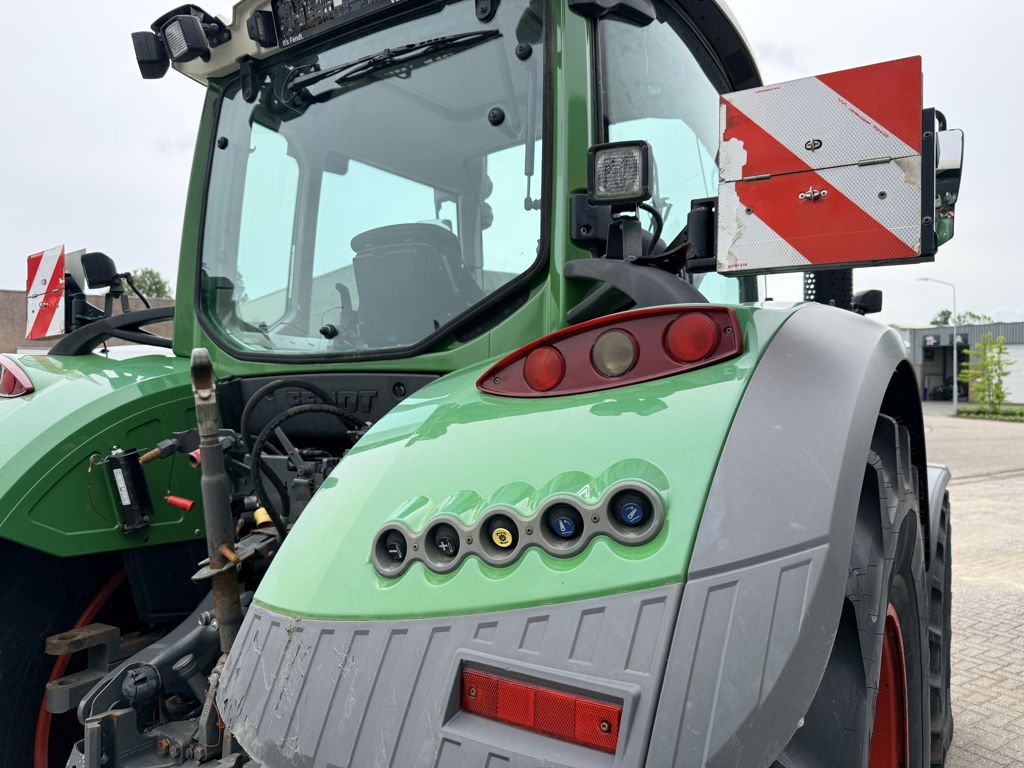 Fendt 718 Vario S4 Power Plus
