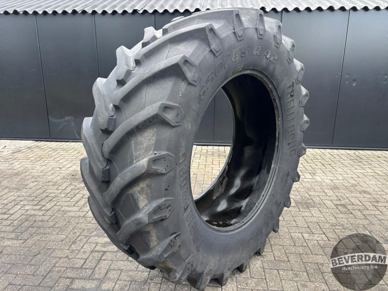 Trelleborg TM800 650/65R42